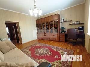 Коттедж 380м&sup2;, 2-этажный, на длительный срок, 