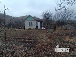 Дом 12м&sup2;, 2-этажный, участок 6 сот.  