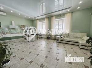 Дом 540м², 3-этажный, участок 37 сот.  