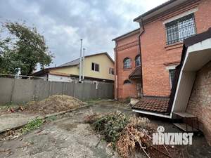 Дом 660м², 3-этажный, участок 6 сот.  