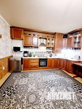 Дом 431м², 2-этажный, участок 10 сот.  