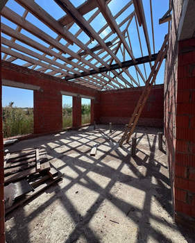 Дом 180м&sup2;, 1-этажный, участок 8 сот.  