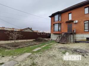 Дом 207м&sup2;, 3-этажный, участок 4 сот.  