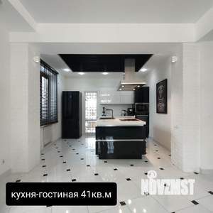 Дом 334м², 3-этажный, участок 10 сот.  