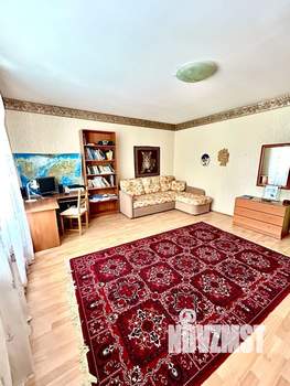 Дом 250м², 3-этажный, участок 10 сот.  