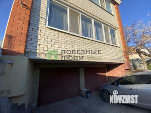 Дом 248м², 3-этажный, участок 4 сот.  