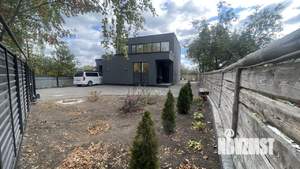 Коттедж 260м&sup2;, 2-этажный, участок 15 сот.  