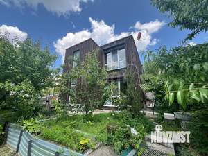 Дом 142м&sup2;, 2-этажный, участок 4 сот.  