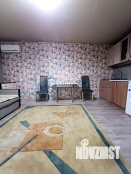 Дом 80м&sup2;, 2-этажный, участок 5 сот.  