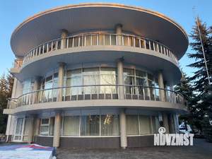 Коттедж 521м&sup2;, 3-этажный, участок 20 сот.  