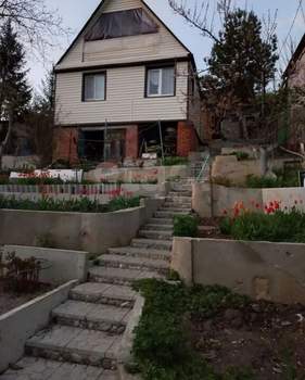 Дом 60м&sup2;, 2-этажный, участок 5 сот.  