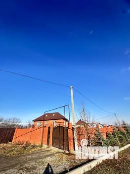 Дом 262м&sup2;, 4-этажный, участок 10 сот.  