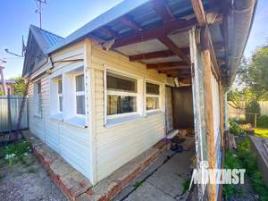 Дом 27м&sup2;, 1-этажный, участок 9 сот.  