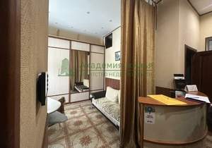 Дом 255м&sup2;, 3-этажный, участок 4 сот.  