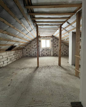 Дом 143м&sup2;, 3-этажный, участок 2 сот.  