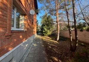 Дом 600м², 2-этажный, участок 16 сот.  