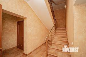 Коттедж 700м², 2-этажный, участок 12 сот.  