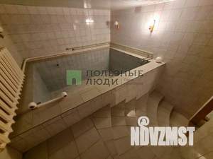 Дом 395м², 3-этажный, участок 7 сот.  