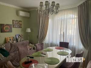 Коттедж 370м&sup2;, 3-этажный, участок 5 сот.  