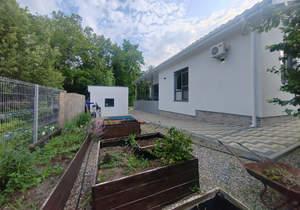 Дом 108м&sup2;, 1-этажный, участок 8 сот.  