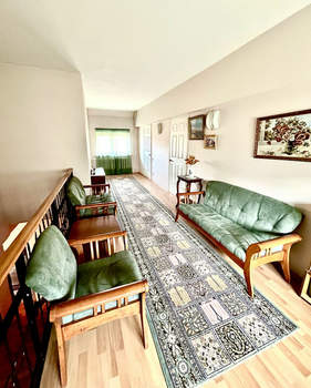 Дом 250м², 3-этажный, участок 10 сот.  