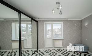 Дом 180м², 2-этажный, участок 8 сот.  