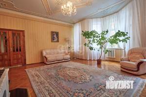 Дом 342м², 3-этажный, участок 9 сот.  