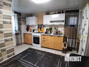 Дом 65м&sup2;, 2-этажный, участок 3 сот.  