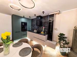 Дом 150м&sup2;, 3-этажный, участок 2 сот.  