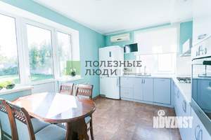 Коттедж 252м², 2-этажный, участок 10 сот.  