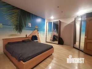 Дом 203м&sup2;, 3-этажный, участок 7 сот.  