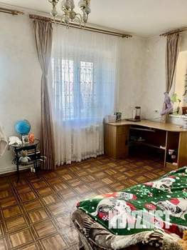 Коттедж 190м², 3-этажный, участок 10 сот.  