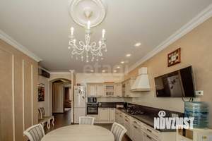 Дом 168м&sup2;, 2-этажный, участок 8 сот.  