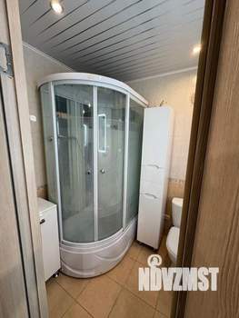 Дом 135м&sup2;, 2-этажный, участок 10 сот.  