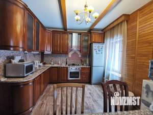 Коттедж 300м², 3-этажный, участок 7 сот.  