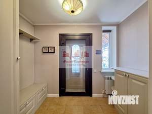 Коттедж 373м&sup2;, 2-этажный, участок 10 сот.  