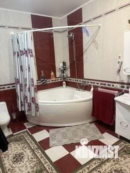 Коттедж 500м&sup2;, 3-этажный, участок 15 сот.  