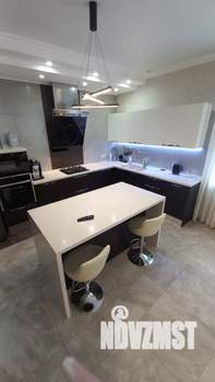 Коттедж 388м&sup2;, 3-этажный, участок 712 сот.  