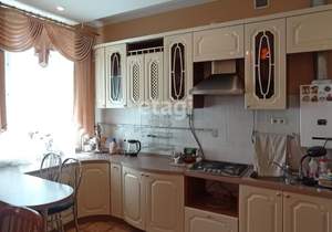 Дом 320м&sup2;, 3-этажный, участок 14 сот.  