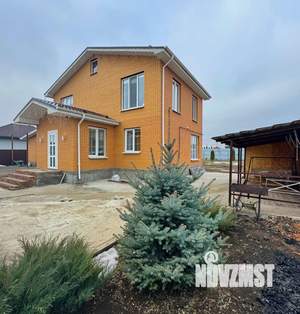 Коттедж 185м², 2-этажный, участок 10 сот.  