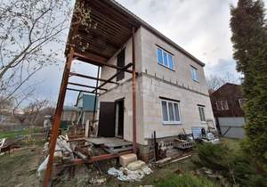 Дом 80м&sup2;, 2-этажный, участок 5 сот.  