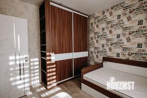 Дом 325м&sup2;, 3-этажный, участок 10 сот.  