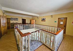 Дом 592м&sup2;, 2-этажный, участок 10 сот.  