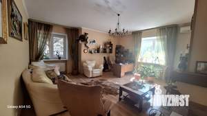 Дом 256м&sup2;, 2-этажный, участок 8 сот.  