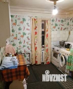 Дом 80м&sup2;, 2-этажный, участок 6 сот.  