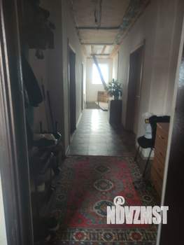 Дом 240м², 3-этажный, участок 10 сот.  