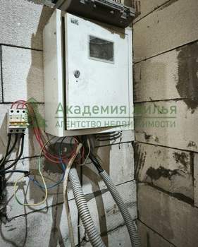 Дом 142м&sup2;, 2-этажный, участок 10 сот.  