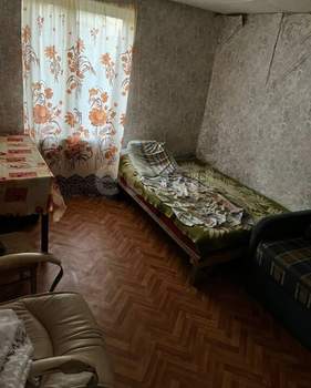 Дом 20м&sup2;, 2-этажный, участок 18 сот.  