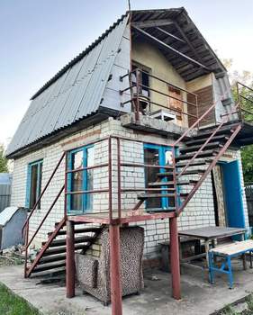 Дом 20м&sup2;, 2-этажный, участок 18 сот.  