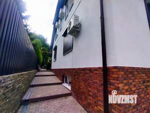 Коттедж 363м², 3-этажный, участок 11 сот.  